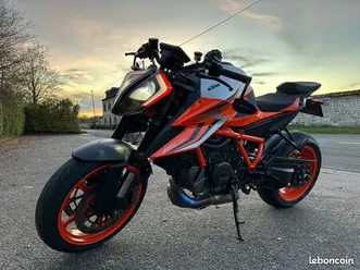 ktm 1290 superduke r