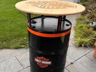 harley stehtisch und harley davidson road king als zugabe