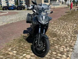 yamaha tracer 7 gt grijs