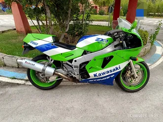 kawasaki zxr 750