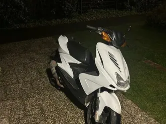 yamaha aerox 50 ccm roller weiß - zuverlässig