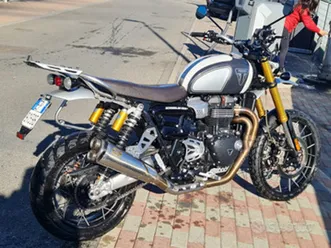 triumph scrambler 1200 xe superaccessoriata