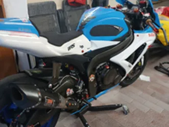 suzuki gsxr 750