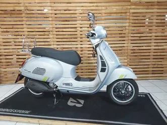 vespa gts 300 hpe super tech **top zustand**
