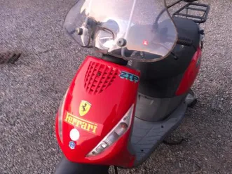 piaggio zip 50 2-takt roller rot