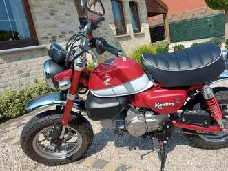 ② porte-bagages monkey 125 cc abs, état neuf, 2800 km et plus