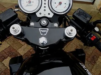 triumph 900 speed triple t301