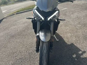 triumph street triple 765 rs