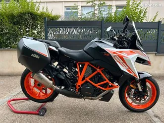 ktm 1290 superduke gt sous garantie 12/2026