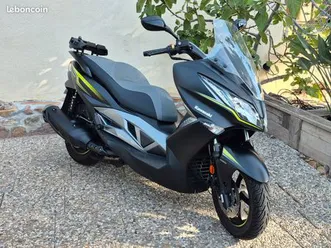 kawasaki j300 édition spécial