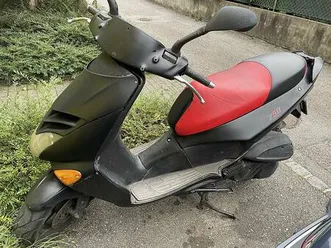 aprilia leonardo 250 canton tessin -