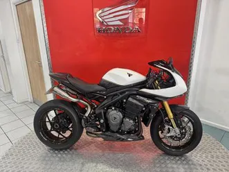 triumph speed triple 1200 1160 cc