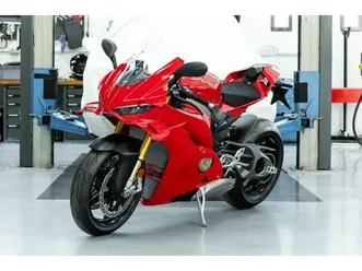 ducati panigale v4 s