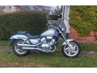 ② honda vf750c magna