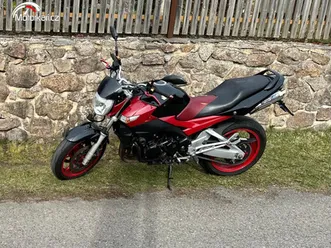 suzuki gsr 600