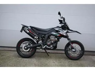 ② aprilia sx 125 cc
