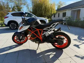 super duke r