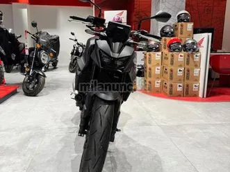 honda - cb 750 hornet