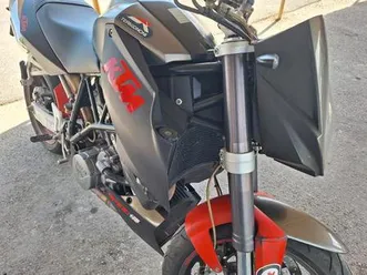 ktm - super duke 990