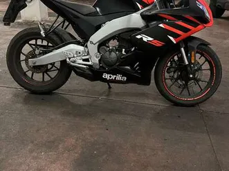 aprilia rs 125 abs rosso