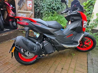 aprilia sr 125 gt