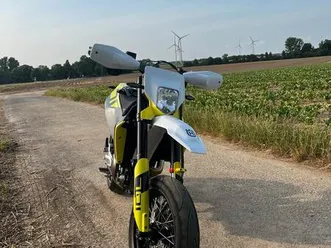 husqvarna 701 supermoto