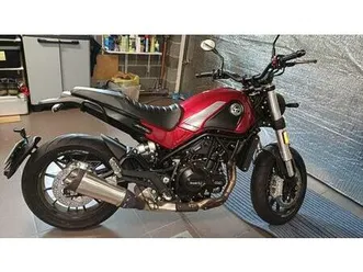 ② moto benelli leoncino 500 cc rouge année 2021