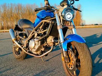 ② cagiva raptor 650 cc 72pk