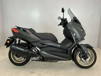 yamaha x-max 300 abs tech zwart