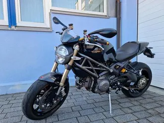 ducati monster 1100 evo