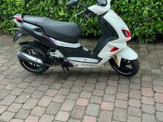 peugeot speedfight 4. roller. motorroller