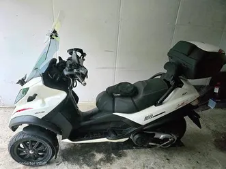 piaggio mp3 400 lt roller mit topcase - klasse b