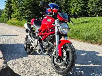 ducati monster 696