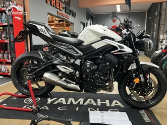 triumph street triple 765