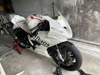 bmw s1000rr piste - prête pour la saison sur circuit!