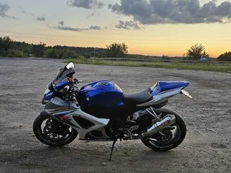 suzuki gsx-r 1000 k8 września