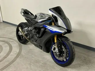 2018 yamaha yzf r1m