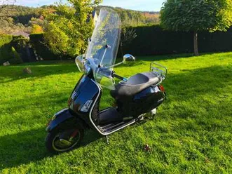 vespa gts 300 i.e. (2013) pěkná + doplňky + komplet servis