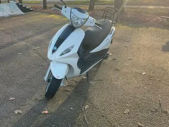 ② piaggio fly 50 cc 4t snor (nl papieren!!!)