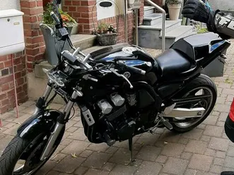 motorrad-yamaha-fzs-600