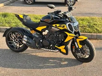 diavel v4 2025 1900km