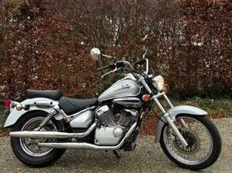 ② suzuki intruder 125