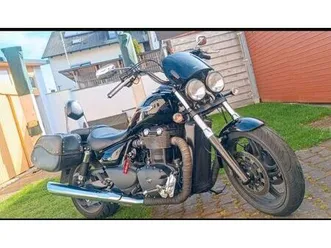 triumph thunderbird storm 1700