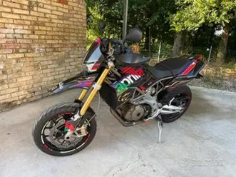 aprilia dorsoduro 750