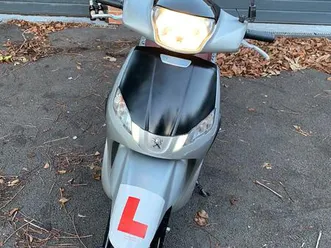 peugeot tweet 125 sbc scooter petrol cvt euro 4 (11 ps) 124 cc