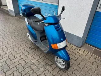 piaggio sfera 125 roller