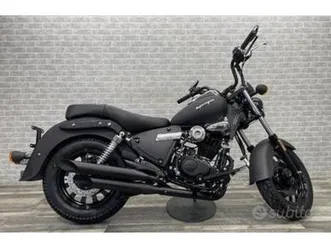 custom keeway superlight 125 cc nero