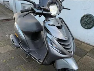 piaggio zip brom sp agaat e4 45km 2019 bomvol led beugels — scooters | piaggio — marktplaats