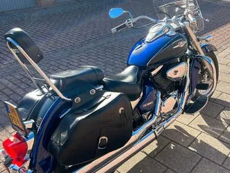 ② suzuki intruder 800 avec 8800 km en parfait état ! ! !