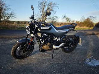 husqvarna svartpilen 125 naked petrol manual euro 5 (15 ps) 125 cc